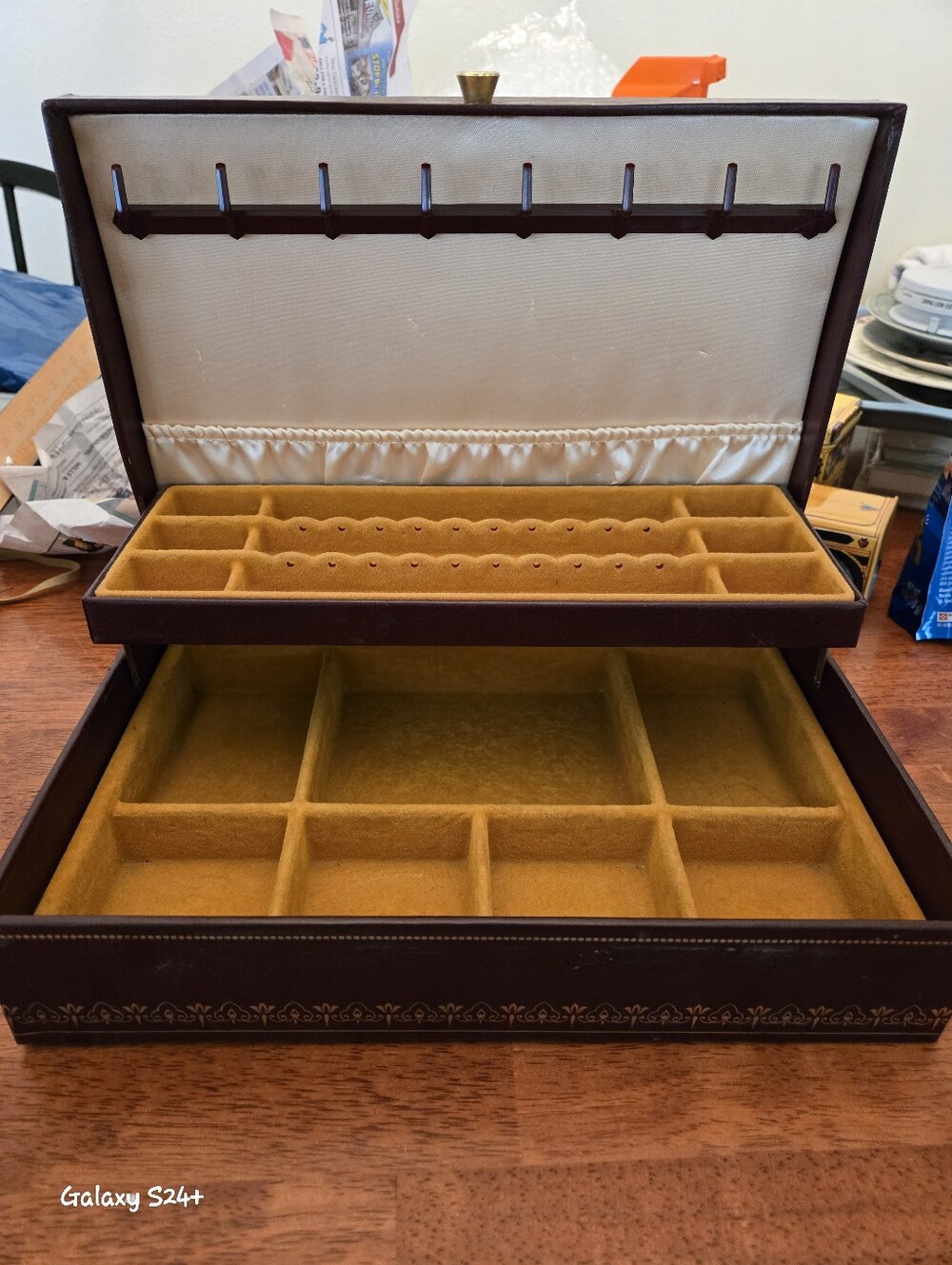 Vintage Mele Jewelry Box. Brown With Gold. Gold Velvet, And Beige Satin Inside